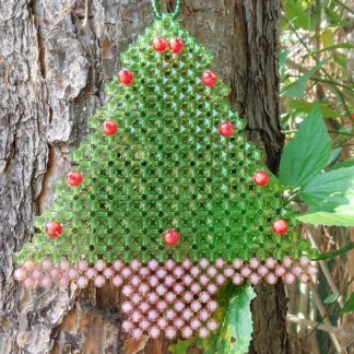 Enfeite natalino Árvore de Natal é uma criação para você colocar na porta da sua casa no período de Festas.