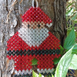 Enfeite de Natal Papai Noel para porta é mais uma criação de sucesso e campeão de vendas da APOIE. Entra ano e sai ano e não há quem supere o nosso Papai Noel no quesito vendas com sucesso!